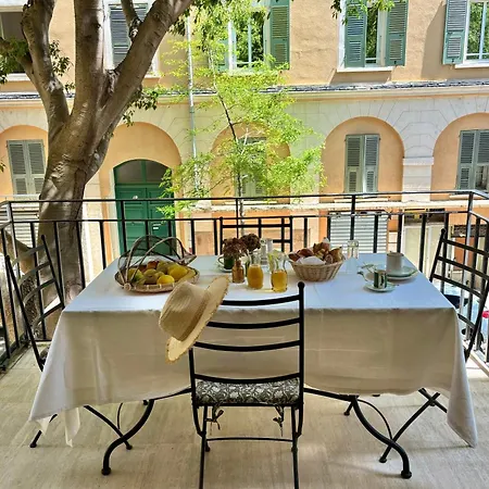 Bonaparte Hotel 3*