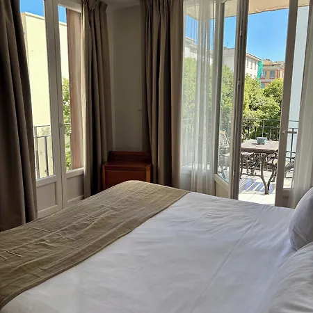Bonaparte Hotel