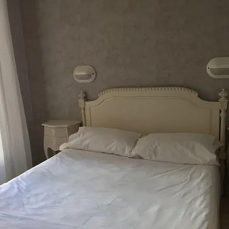 Bonaparte 3*